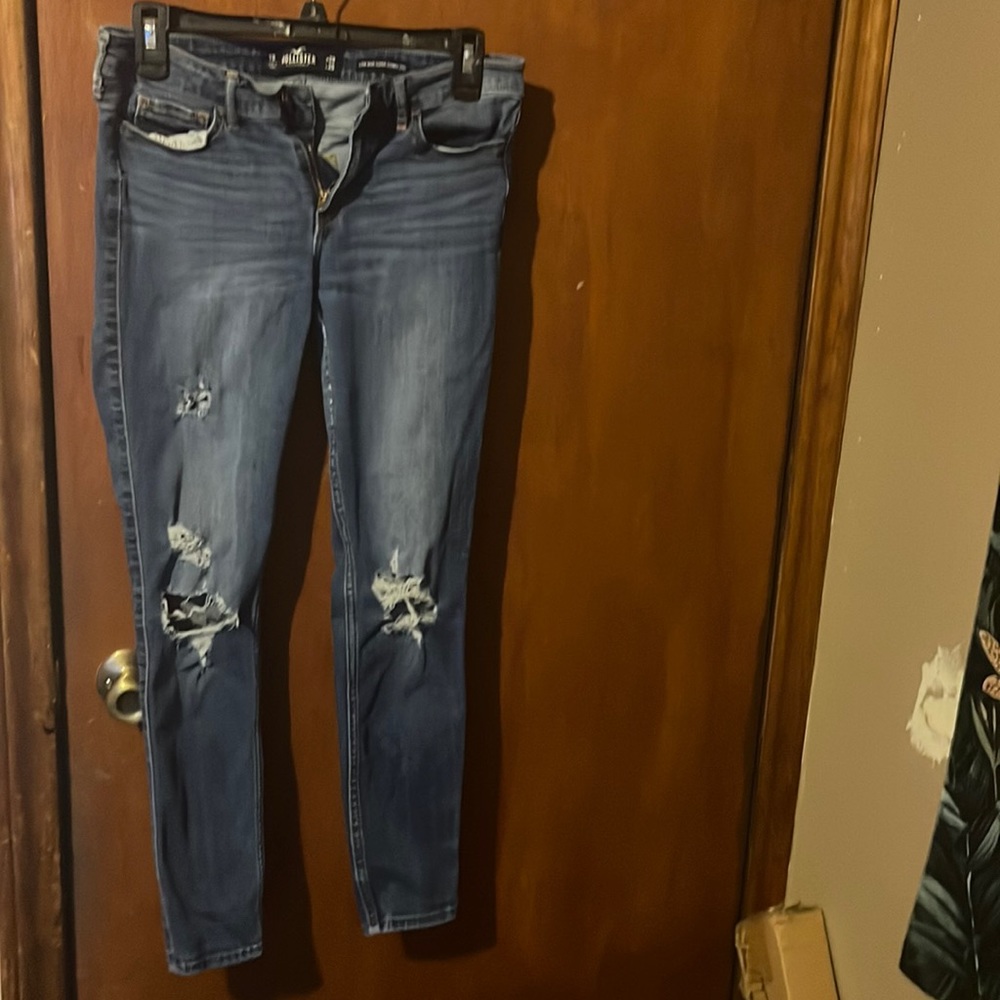 Ripped skinny jeans, size 26, low rise,